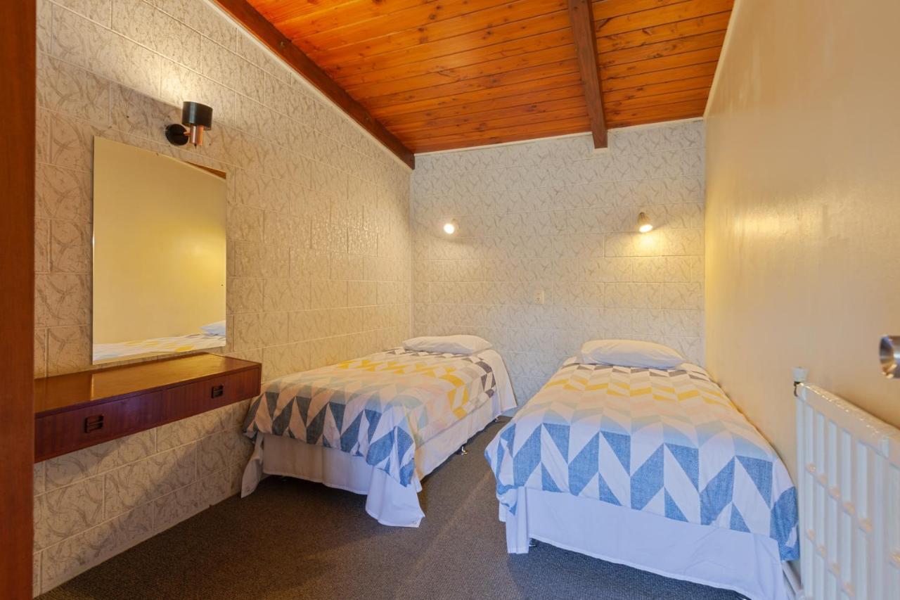 Aaryn Court Motel Роторуа Экстерьер фото