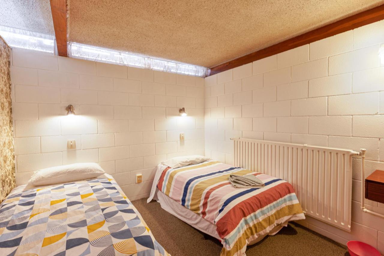 Aaryn Court Motel Роторуа Экстерьер фото
